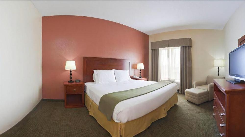 Holiday Inn Express Hotel & Suites Bedford By Ihg Extérieur photo
