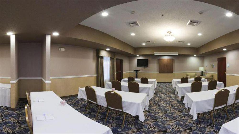 Holiday Inn Express Hotel & Suites Bedford By Ihg Extérieur photo