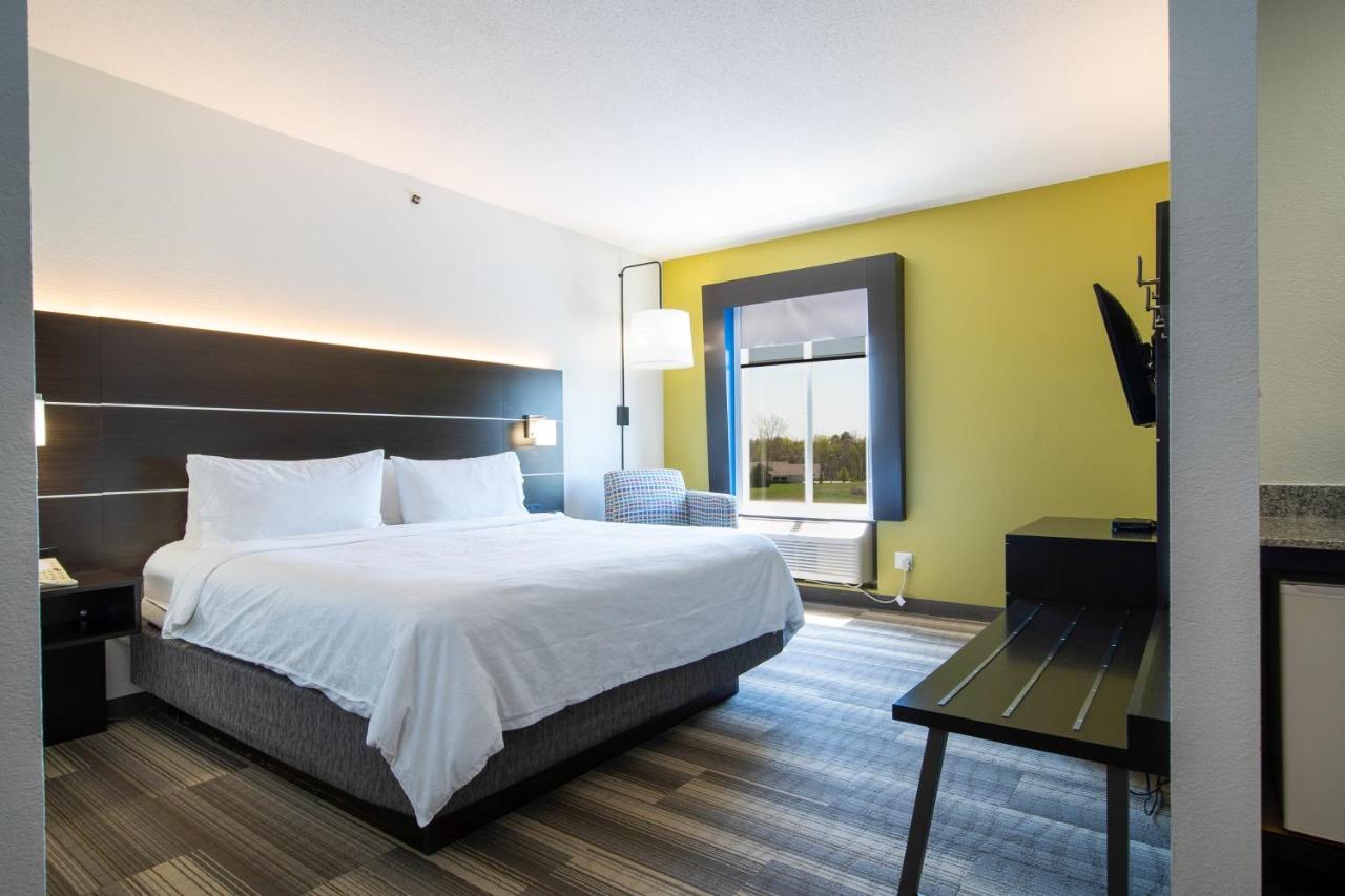 Holiday Inn Express Hotel & Suites Bedford By Ihg Extérieur photo