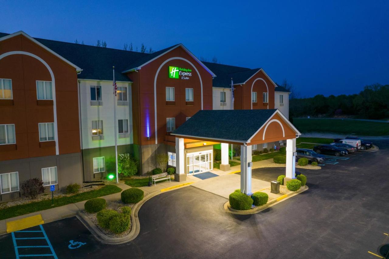 Holiday Inn Express Hotel & Suites Bedford By Ihg Extérieur photo