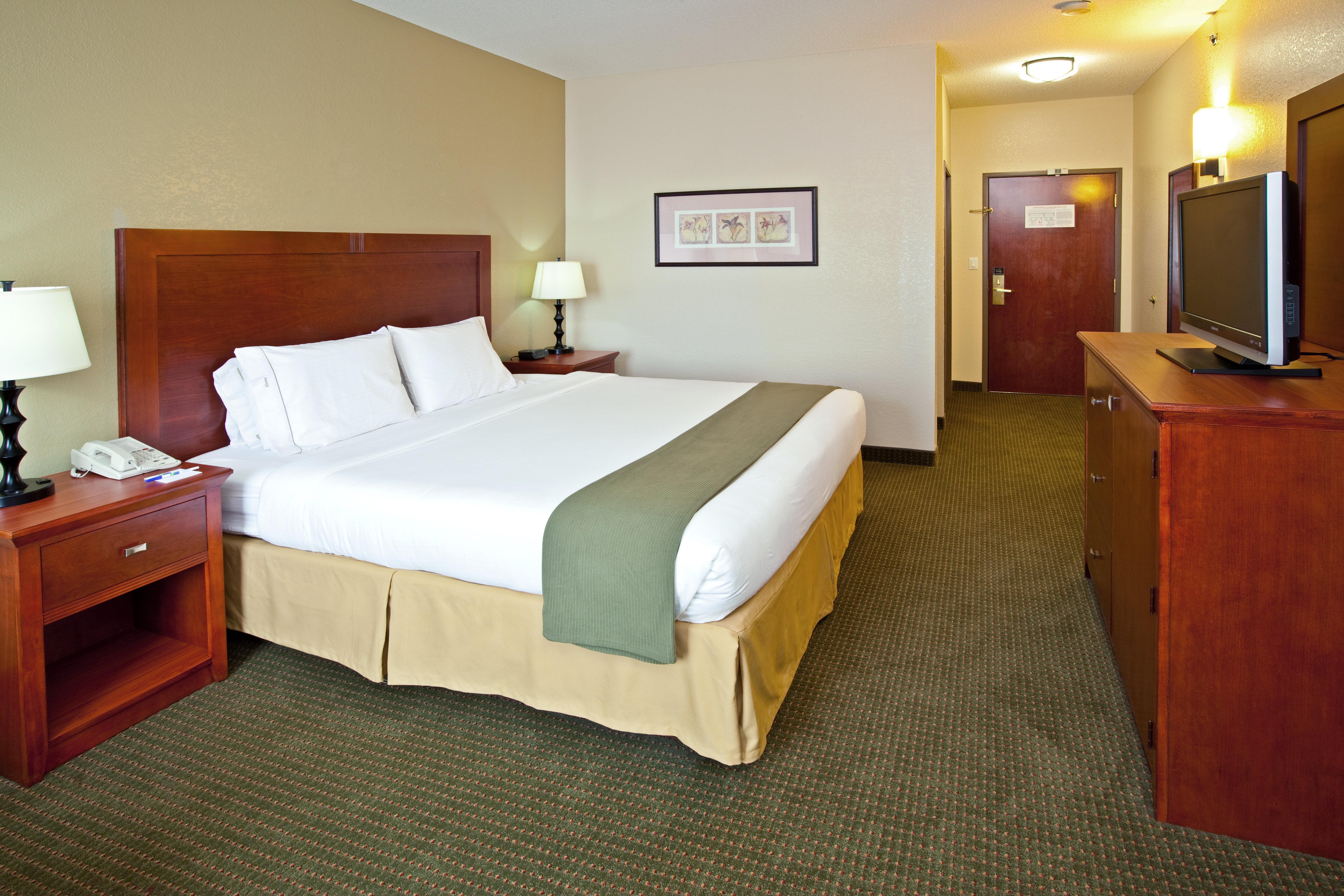 Holiday Inn Express Hotel & Suites Bedford By Ihg Extérieur photo