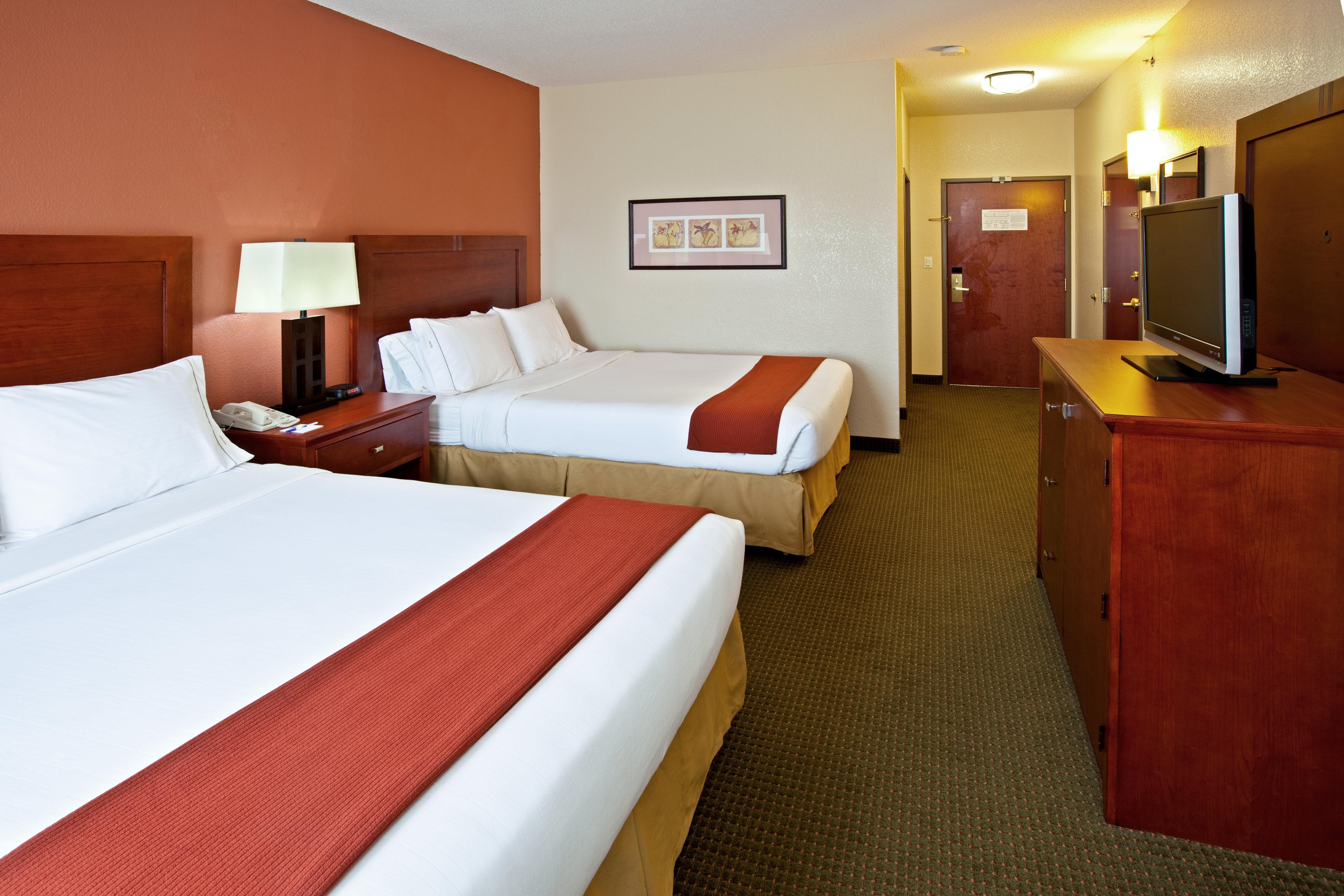 Holiday Inn Express Hotel & Suites Bedford By Ihg Extérieur photo