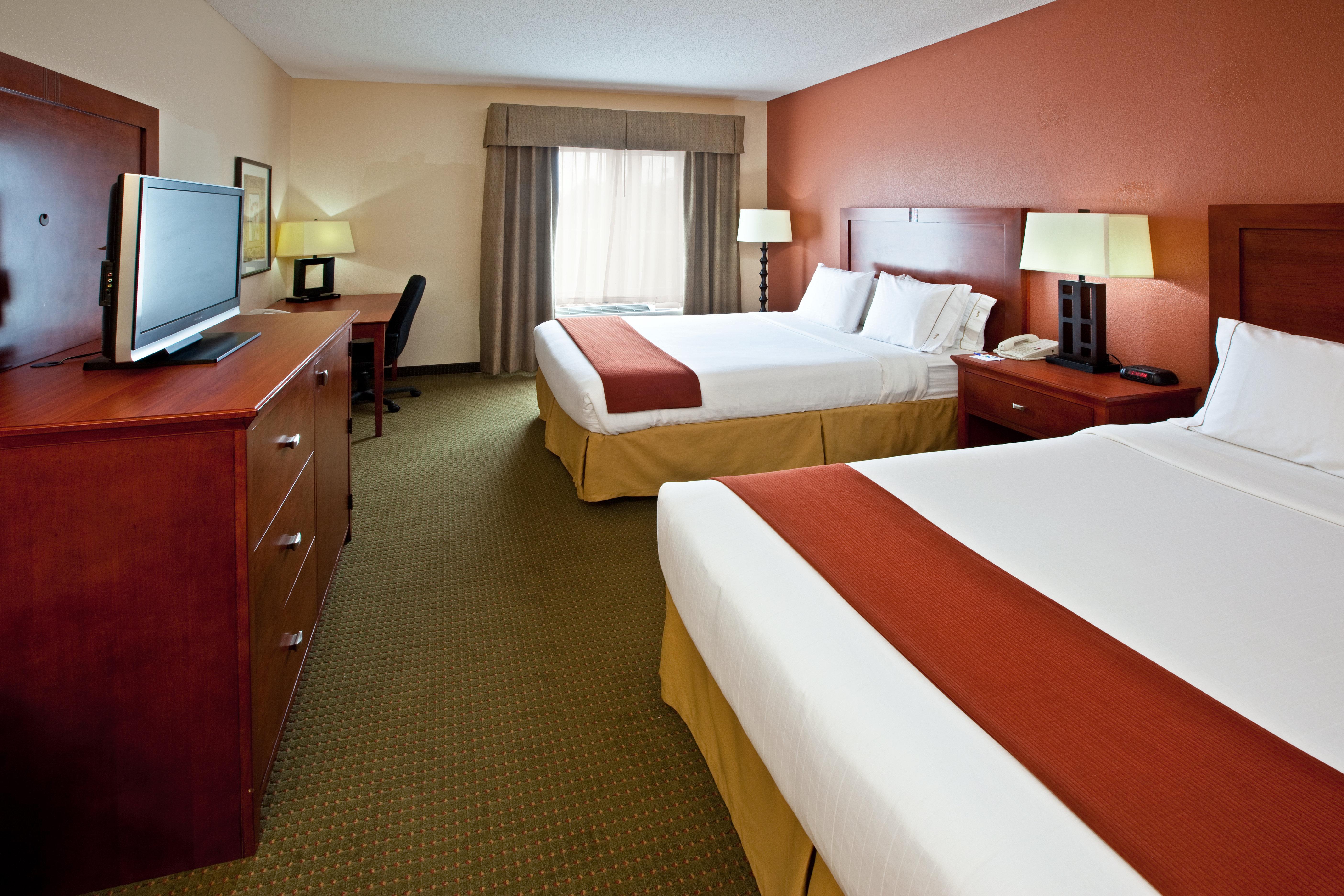 Holiday Inn Express Hotel & Suites Bedford By Ihg Extérieur photo