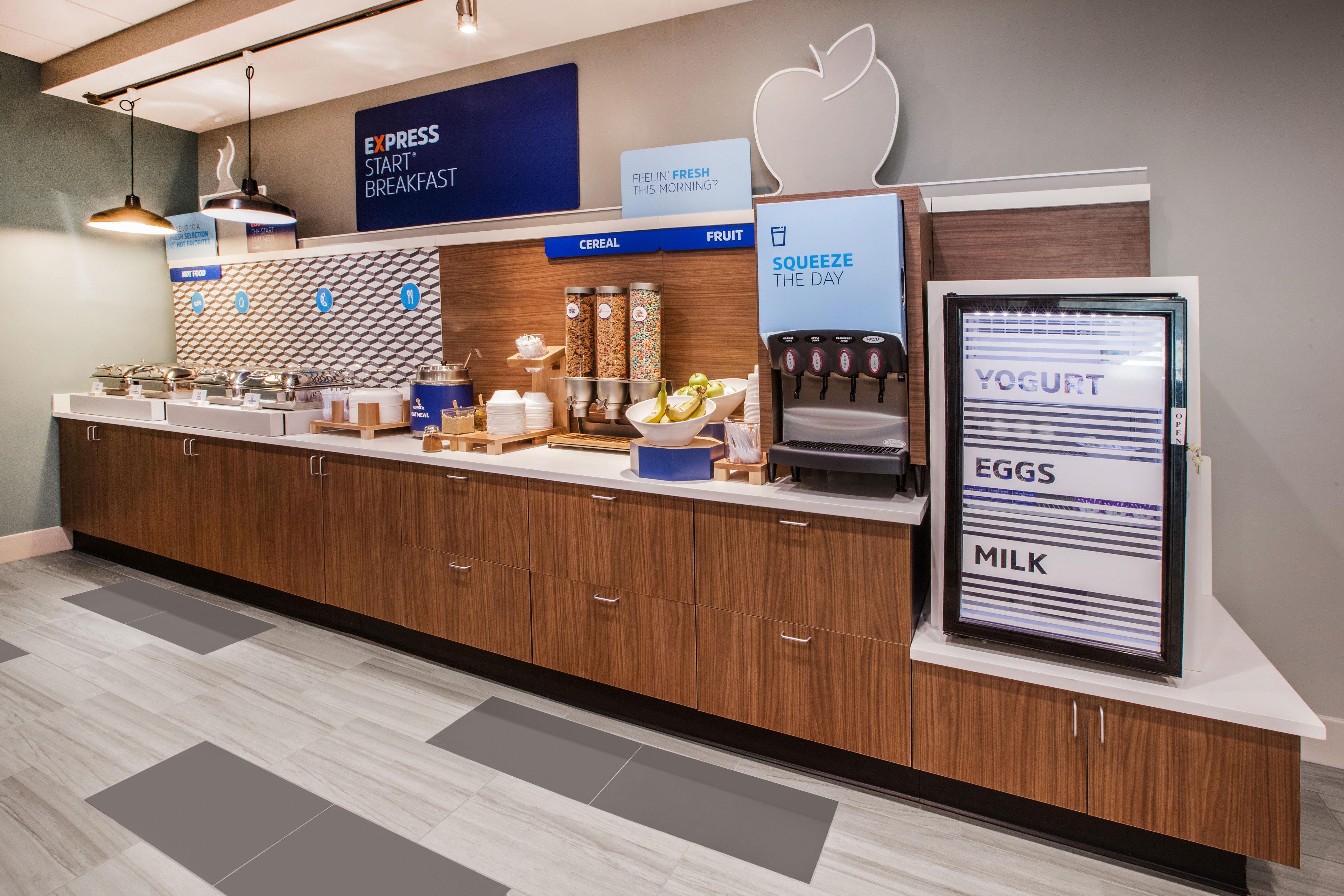 Holiday Inn Express Hotel & Suites Bedford By Ihg Extérieur photo