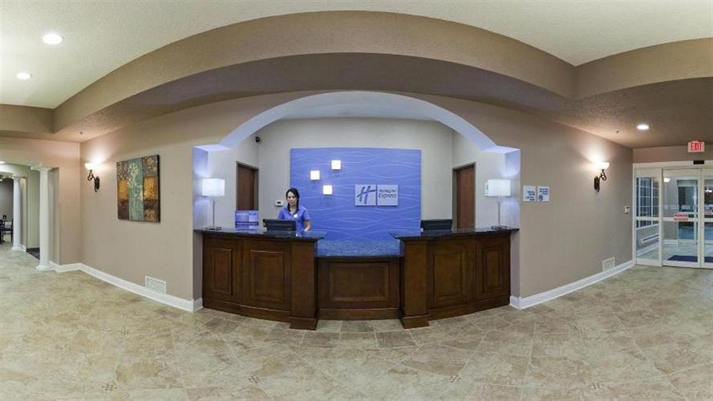 Holiday Inn Express Hotel & Suites Bedford By Ihg Extérieur photo